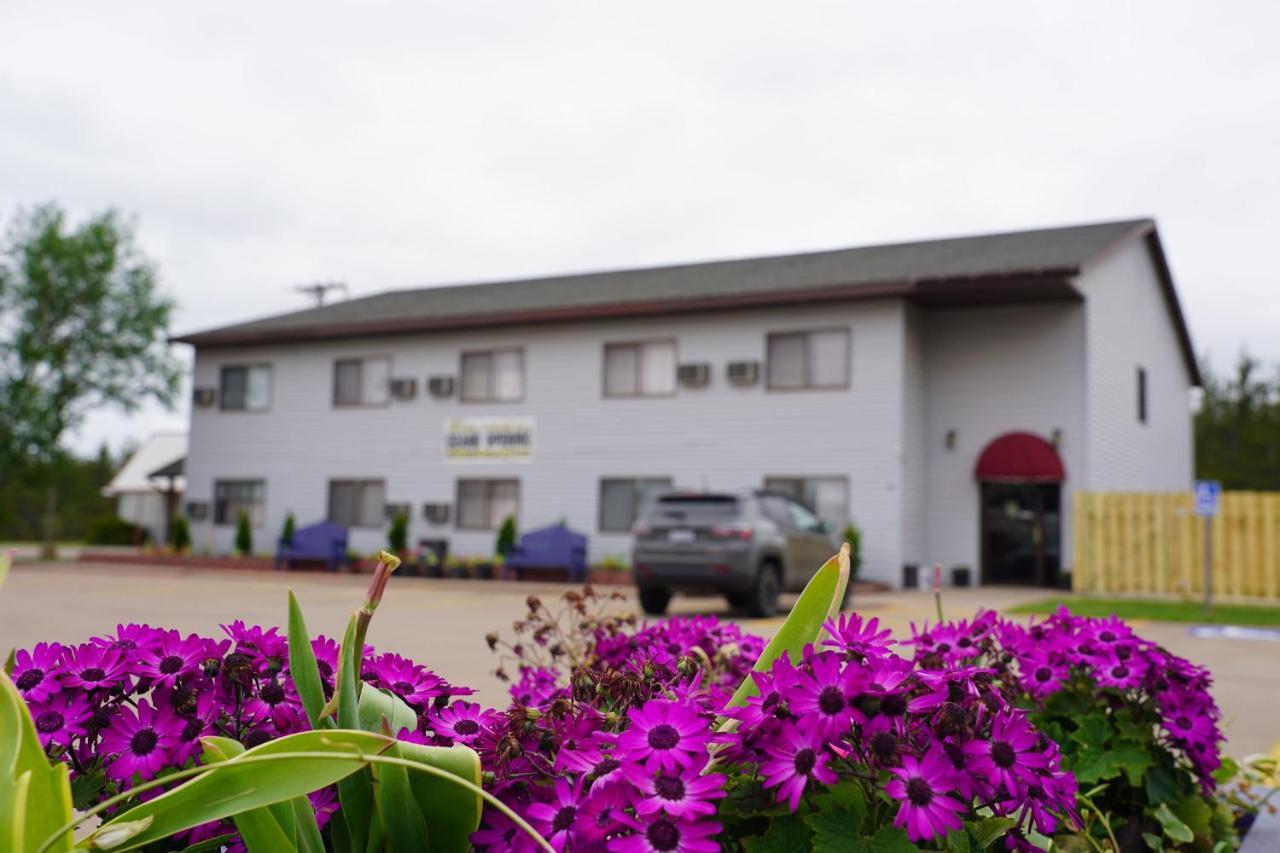 Model Towne Inn Motel Gwinn Exterior photo